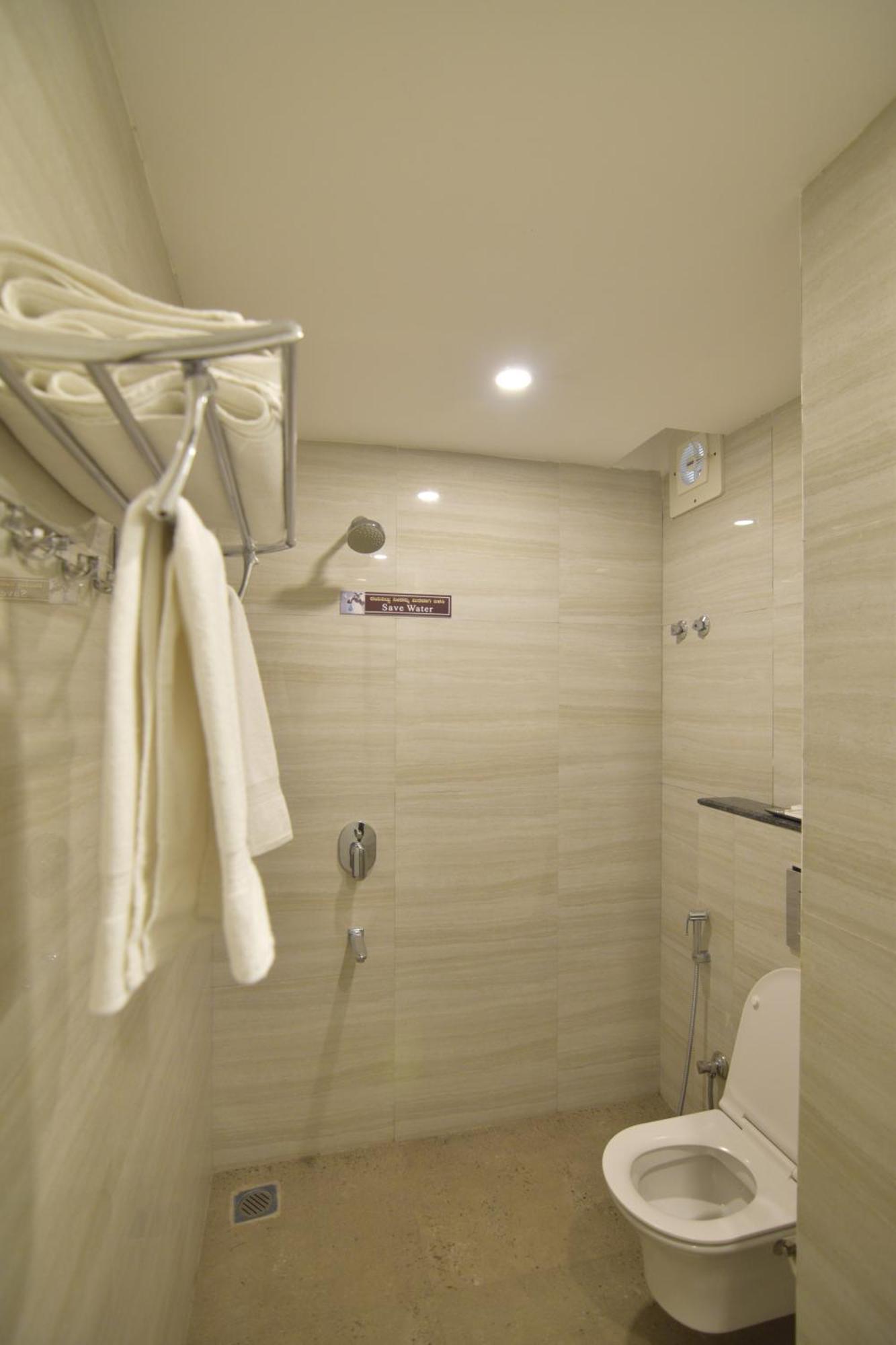 Hotel Dasya - Formerly Nice Stay The Business Hotel Bangalore Room photo